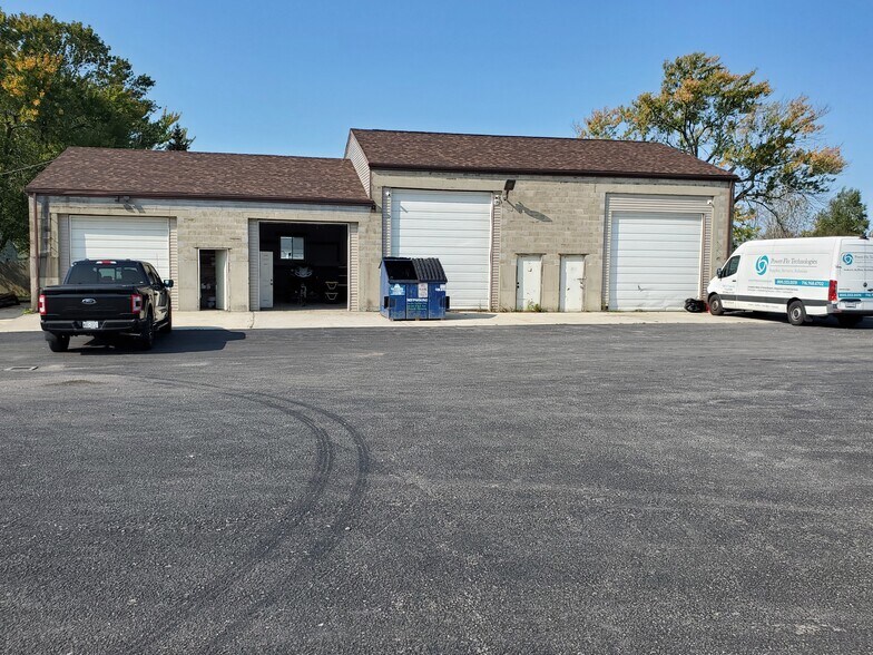 2121 Lockport Rd, Niagara Falls, NY à louer - Photo du bâtiment - Image 2 de 4