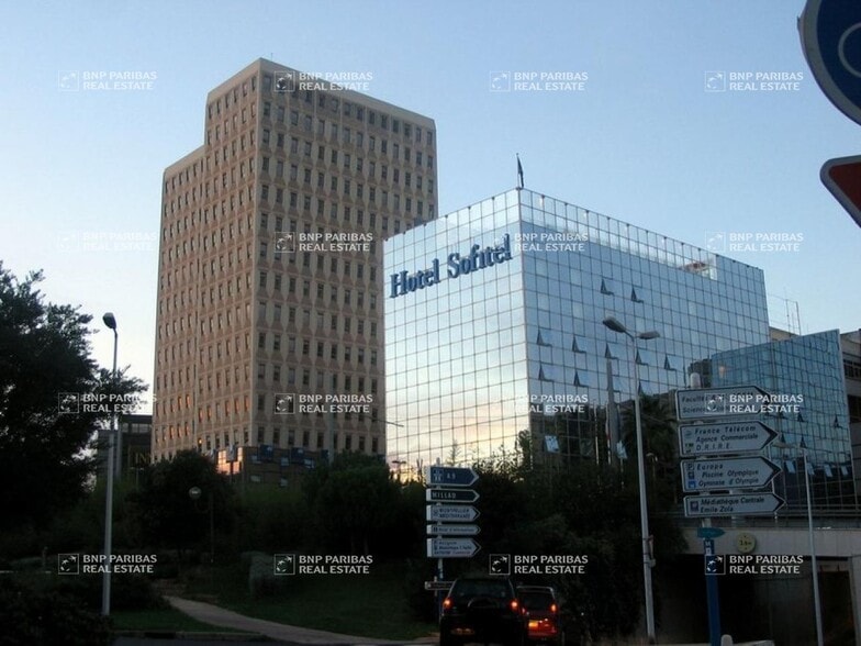Office in Montpellier for lease - Building Photo - Image 2 of 14
