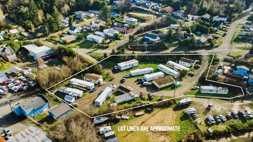93531 Coal Bank Ln, Coos Bay, OR à vendre - Photo du bâtiment - Image 2 de 38