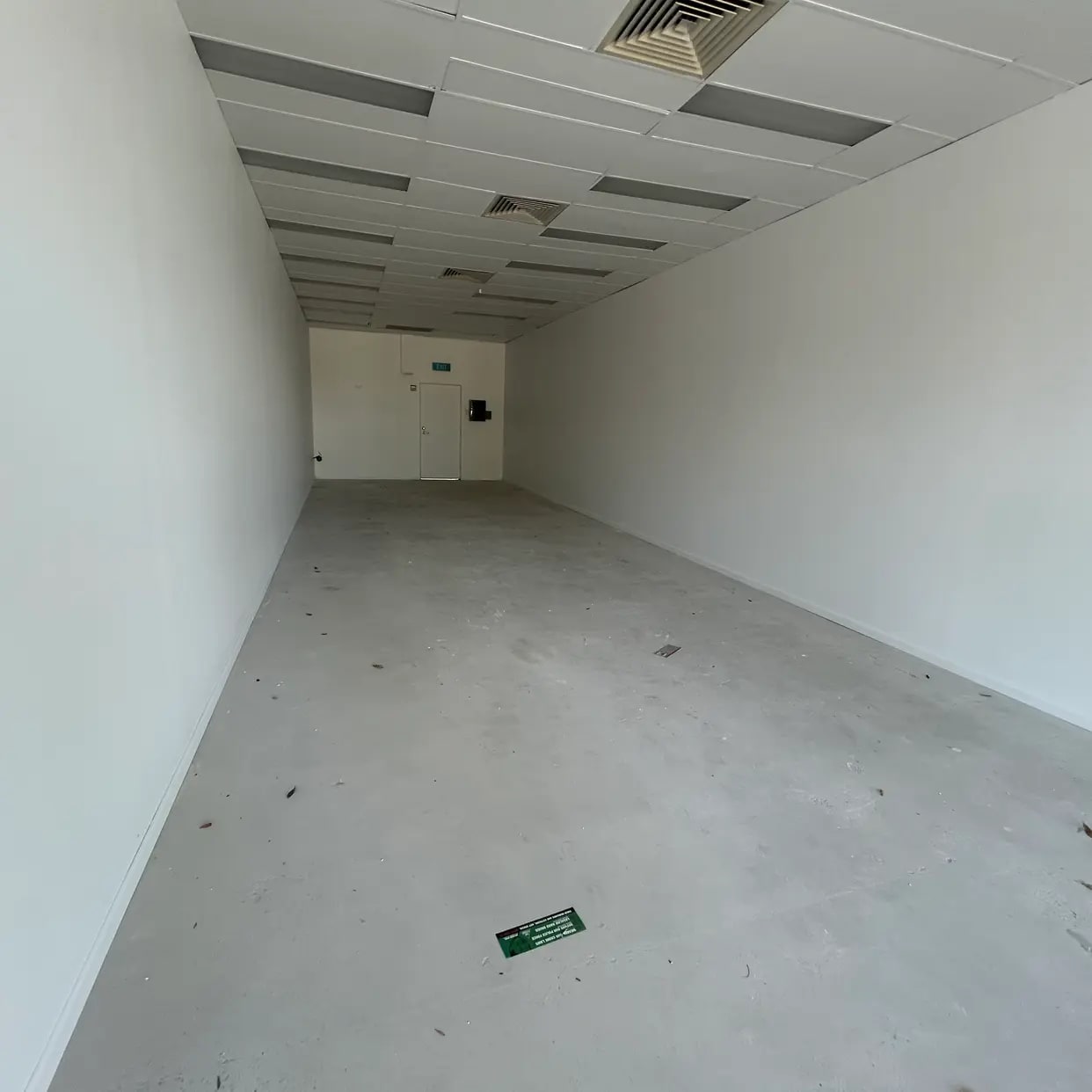 696 New Cleveland Rd, Gumdale for lease Interior Photo- Image 1 of 5