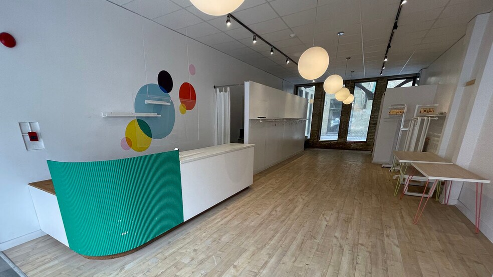 109 Osborne St, Winnipeg, MB à louer - Photo intérieure - Image 2 de 4