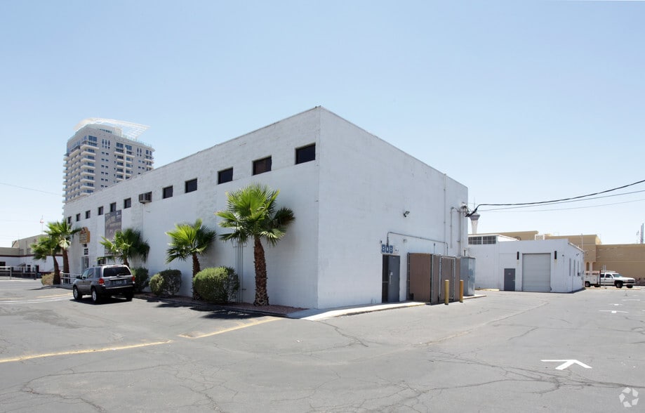 808-810 S Main St, Las Vegas, NV for sale - Building Photo - Image 2 of 14