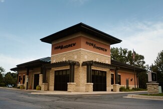 Plus de détails pour 1901 N Gary Ave, Wheaton, IL - Commerce de détail à vendre