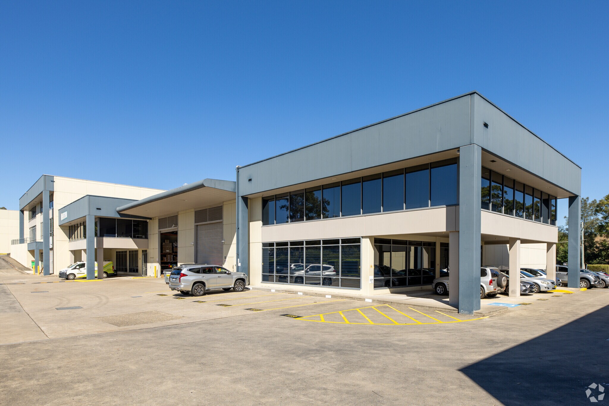 10 Boden Rd, Seven Hills à louer Photo principale- Image 1 de 7