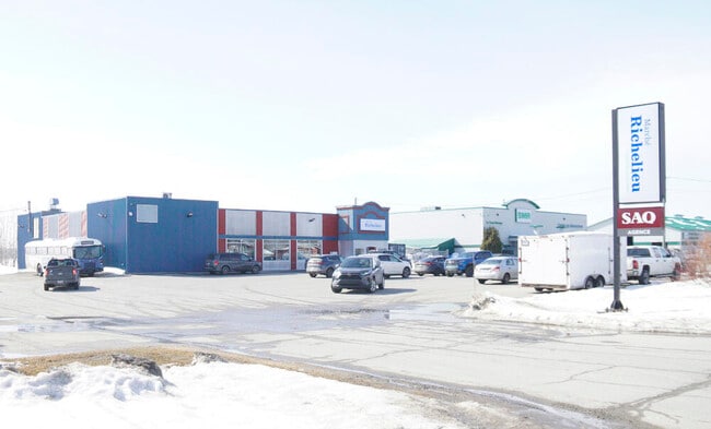 Plus de détails pour 685 Boul De La Montagne, Saint-casimir, QC - Commerce de détail à vendre