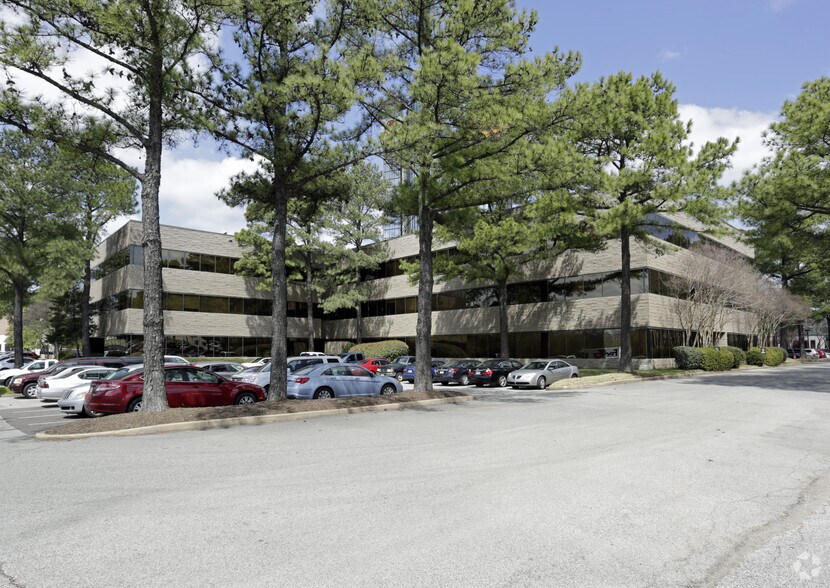 965 Ridge Lake Blvd, Memphis, TN for lease - Primary Photo - Image 1 of 5