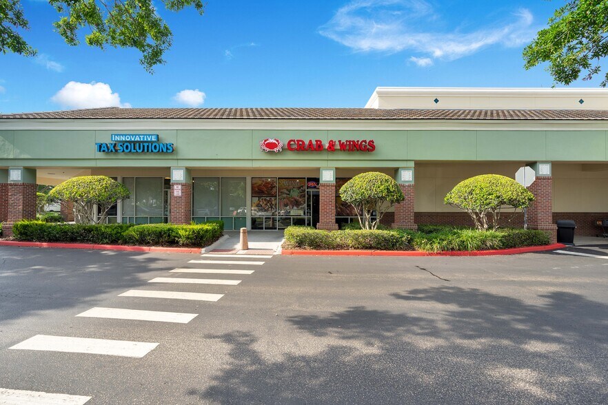 1678-1764 E Silver Star Rd, Ocoee, FL à louer - Photo du bâtiment - Image 3 de 14