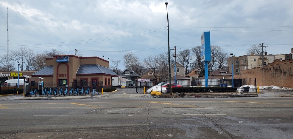 8315 S Cottage Grove Ave, Chicago, IL for lease - Building Photo - Image 1 of 2