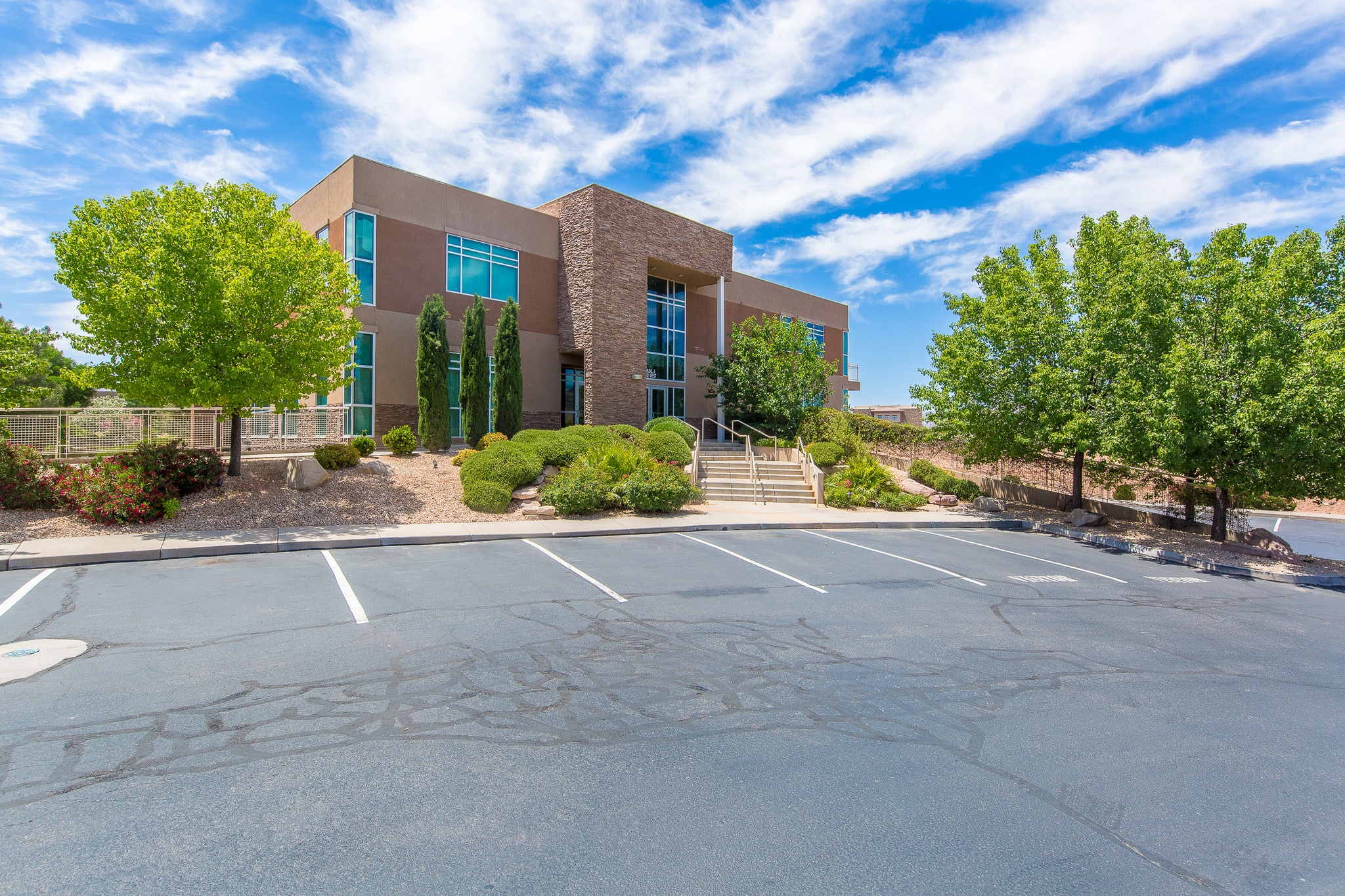 912 W 1600 S, Saint George, UT for lease Primary Photo- Image 1 of 16