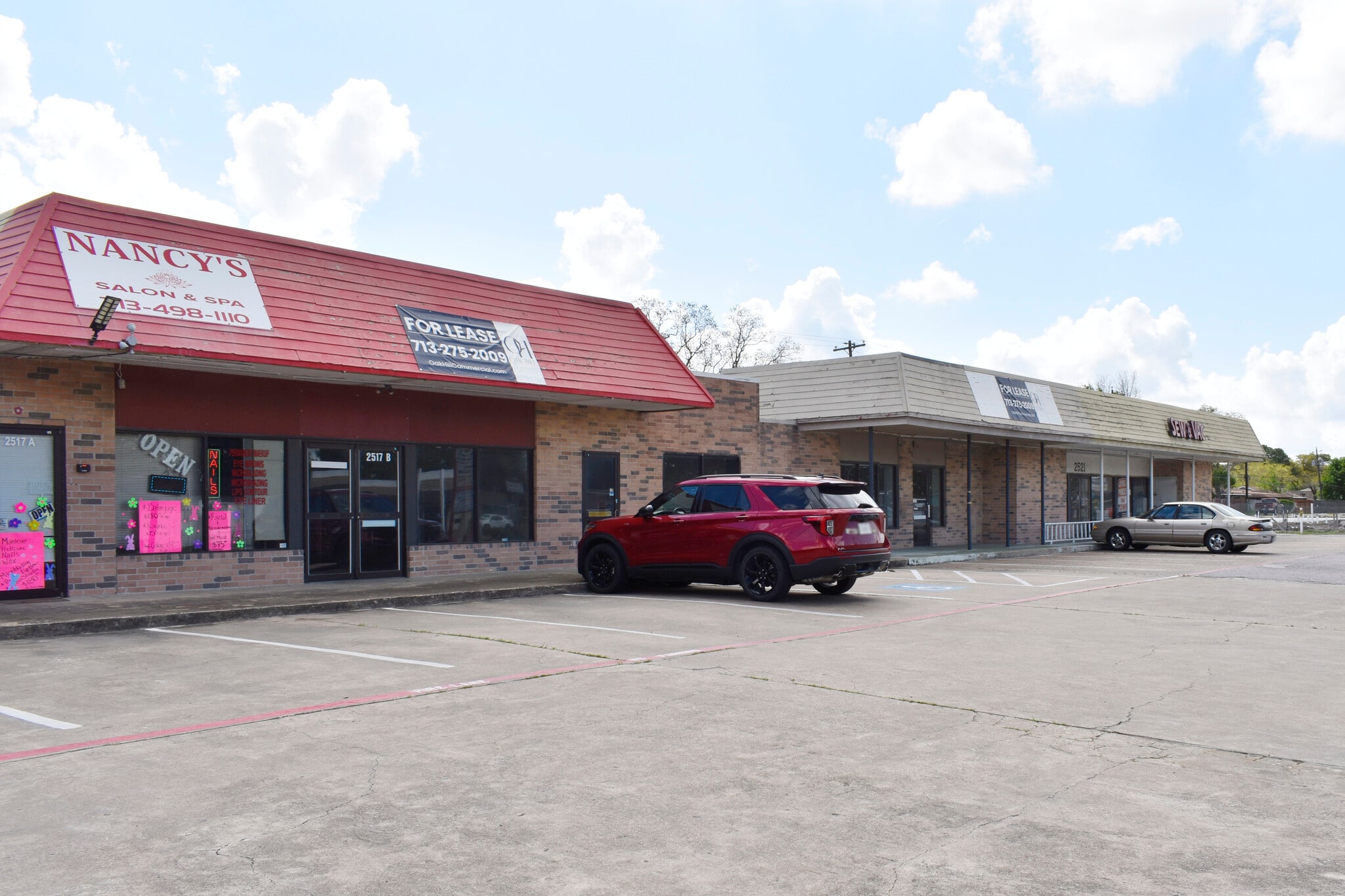 2517-2519 Strawberry Rd, Pasadena, TX for lease Primary Photo- Image 1 of 10