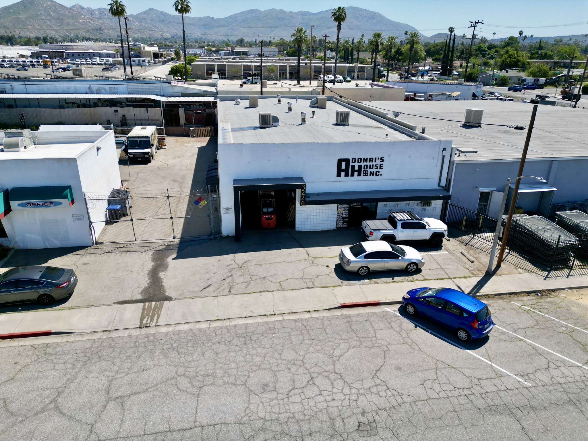 3226 Franklin Ave, Riverside, CA for lease Interior Photo- Image 1 of 9