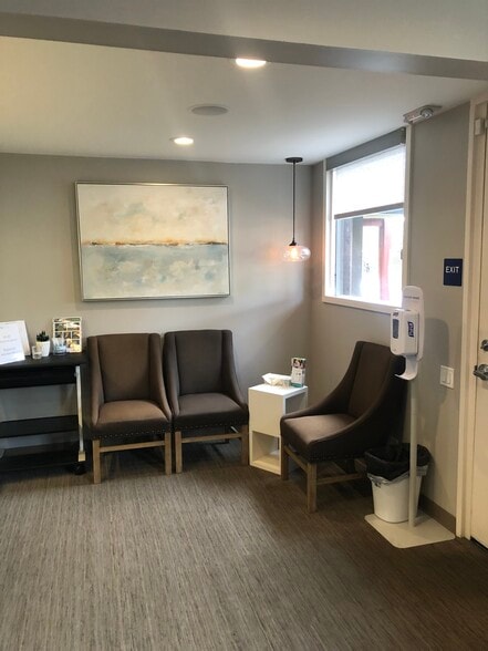 382 Perkins St, Sonoma, CA for sale - Interior Photo - Image 2 of 19