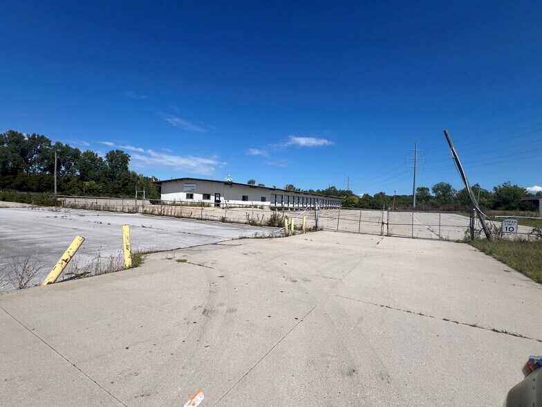 2335 Saint Johns Rd, Lima, OH for lease - Building Photo - Image 1 of 4