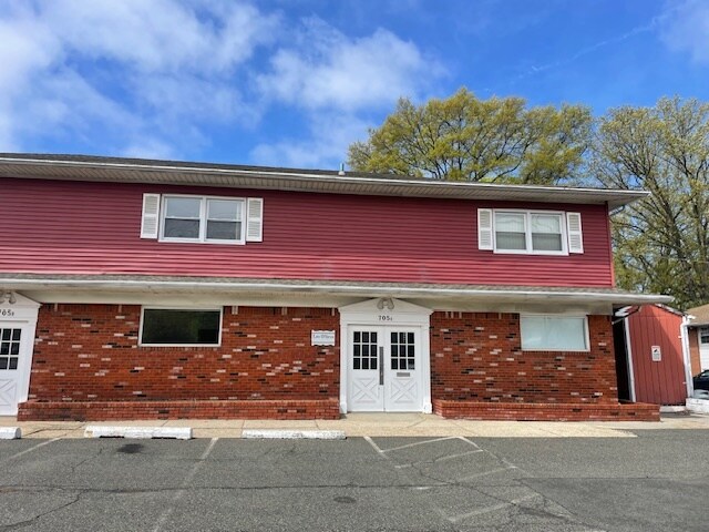705 Amboy Ave, Woodbridge, NJ à louer - Photo du bâtiment - Image 2 de 2