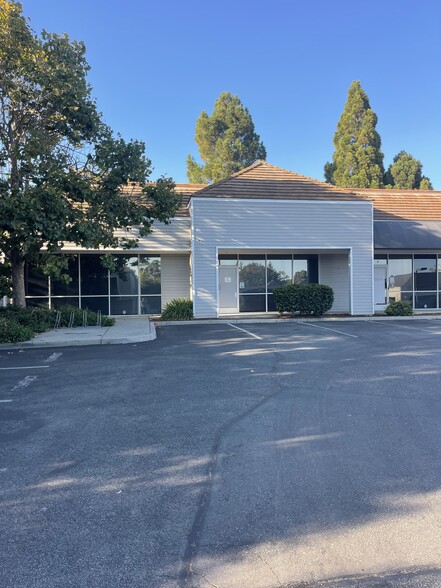 2045 40th Ave, Capitola, CA à louer - Photo du bâtiment - Image 1 de 2