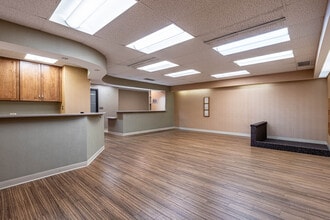 9301 Golf Rd, Des Plaines, IL for lease Interior Photo- Image 2 of 25