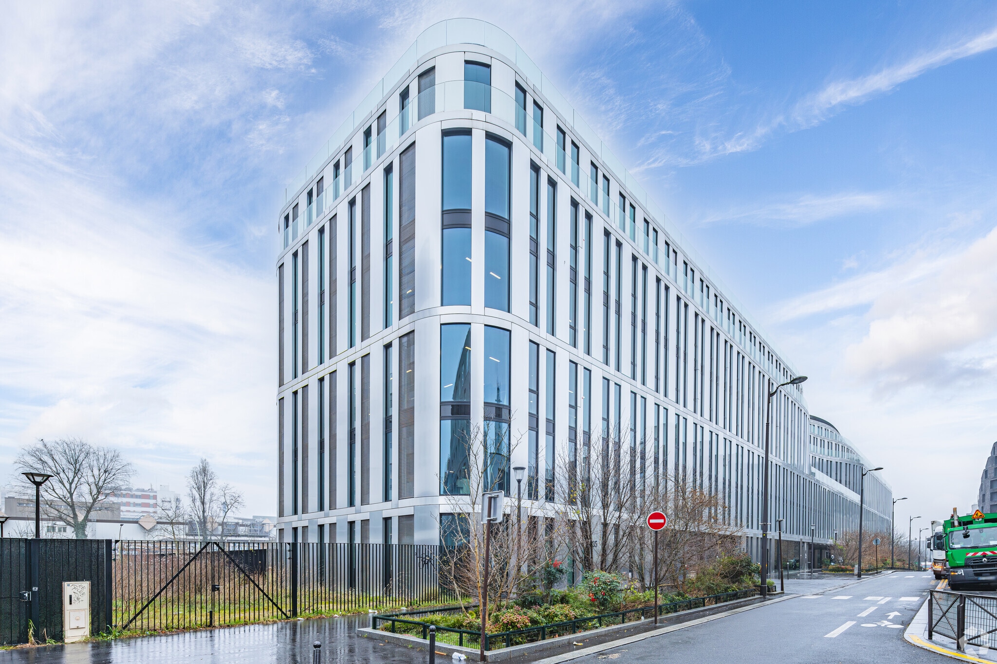 51 Rue Paul Meurice, Paris à louer Photo principale- Image 1 de 3