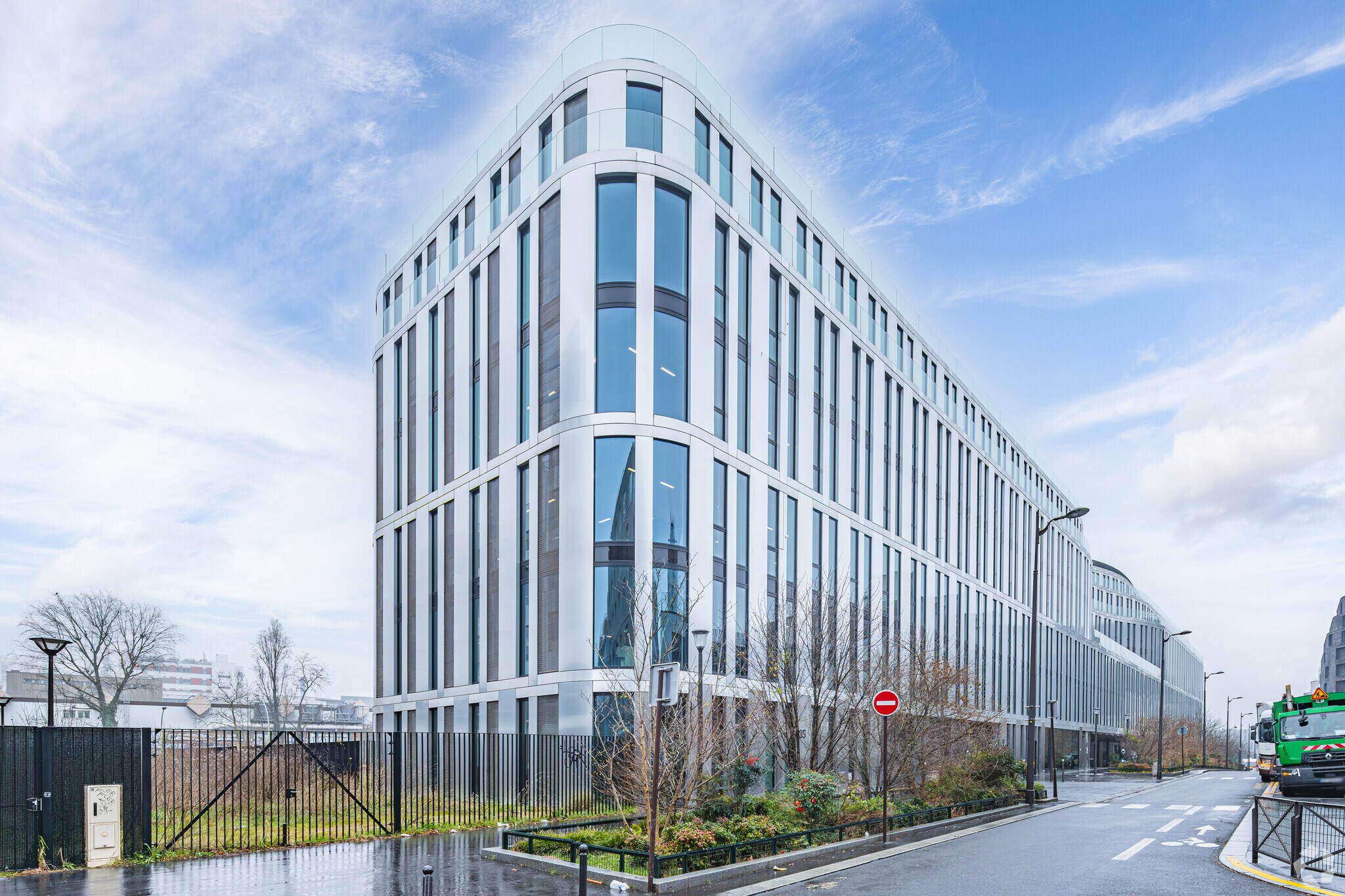 51 Rue Paul Meurice, Paris for lease Primary Photo- Image 1 of 3