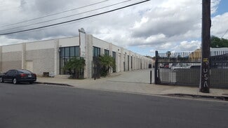 More details for 14701 Arminta St, Panorama City, CA - Industrial for Lease