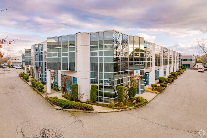 13700 Mayfield Pl, Richmond, BC à vendre - Photo principale - Image 1 de 1