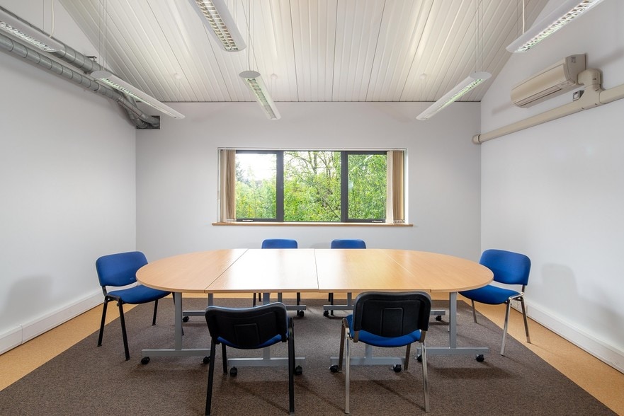 62 Macrae Rd, Bristol for sale - Interior Photo - Image 2 of 4