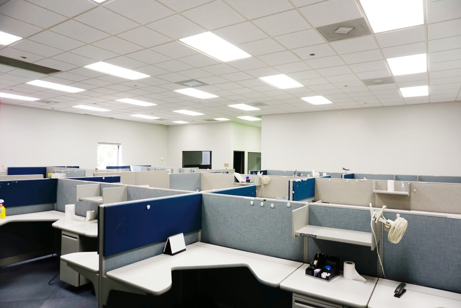 2347-2351 Honolulu Ave, Montrose, CA à louer Photo intérieure- Image 1 de 4