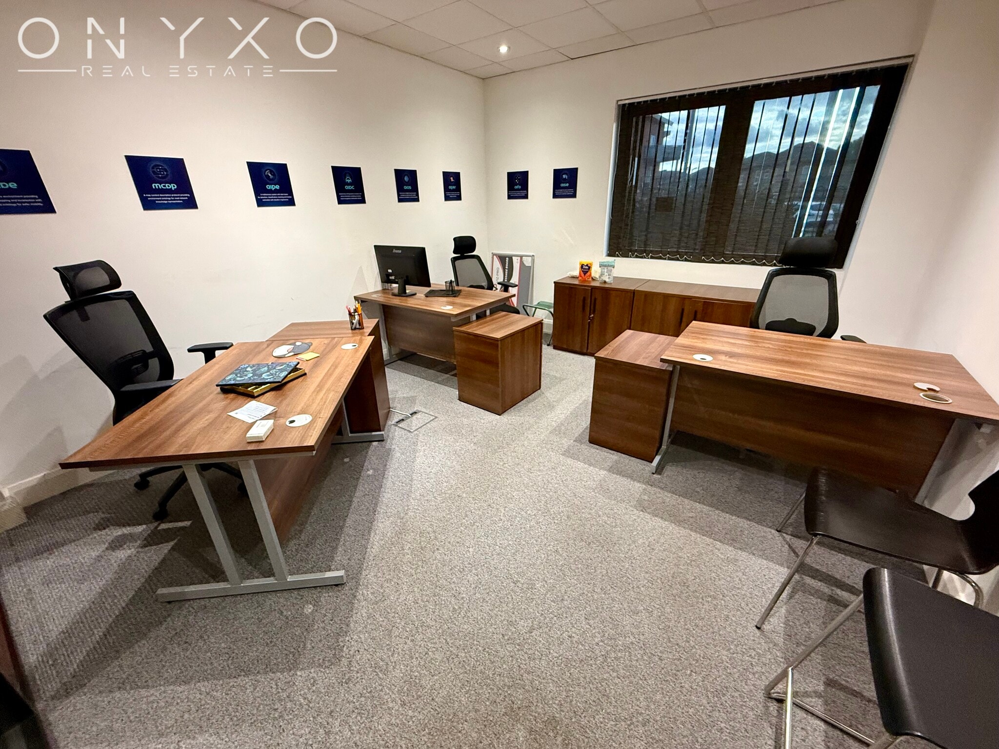 1390 Uxbridge Rd, Uxbridge for lease Interior Photo- Image 1 of 1