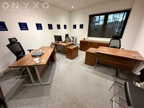 1390 Uxbridge Rd, Uxbridge for lease Interior Photo- Image 1 of 1