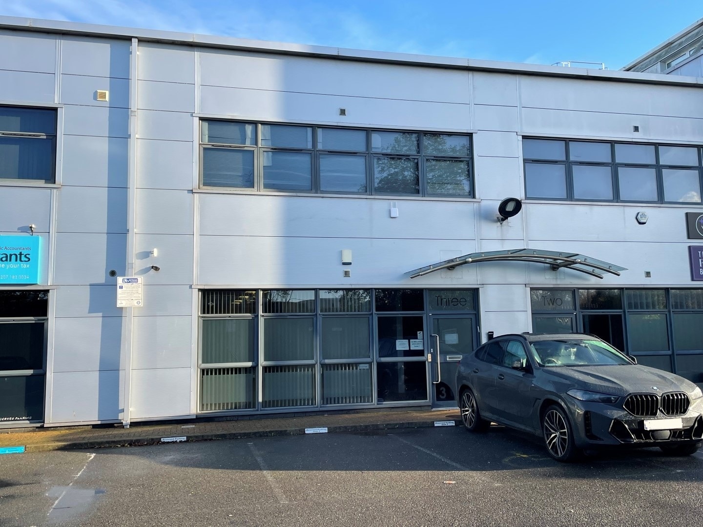 Stirling Way, Borehamwood for lease Building Photo- Image 1 of 2