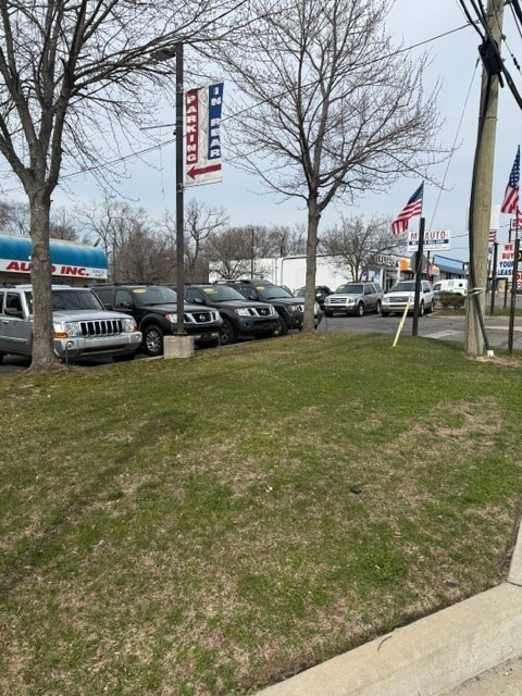Plus de détails pour 659 E Jericho Tpke, Huntington Station, NY - Commerce de détail à louer