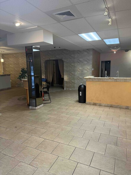 427 Front St, Catasauqua, PA for lease - Building Photo - Image 3 of 12