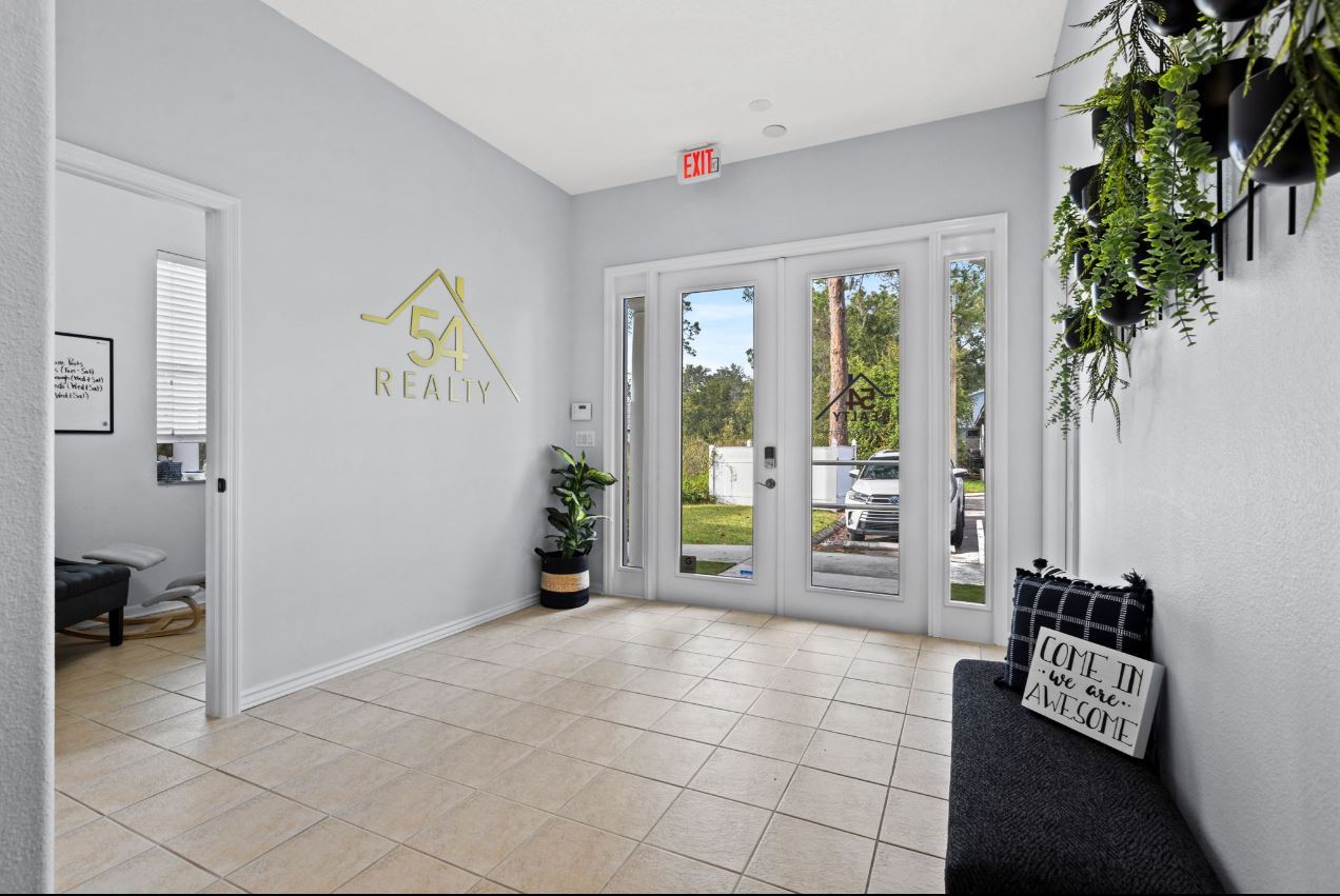 1868 Highland Oaks Blvd, Lutz, FL à louer Photo intérieure- Image 1 de 6