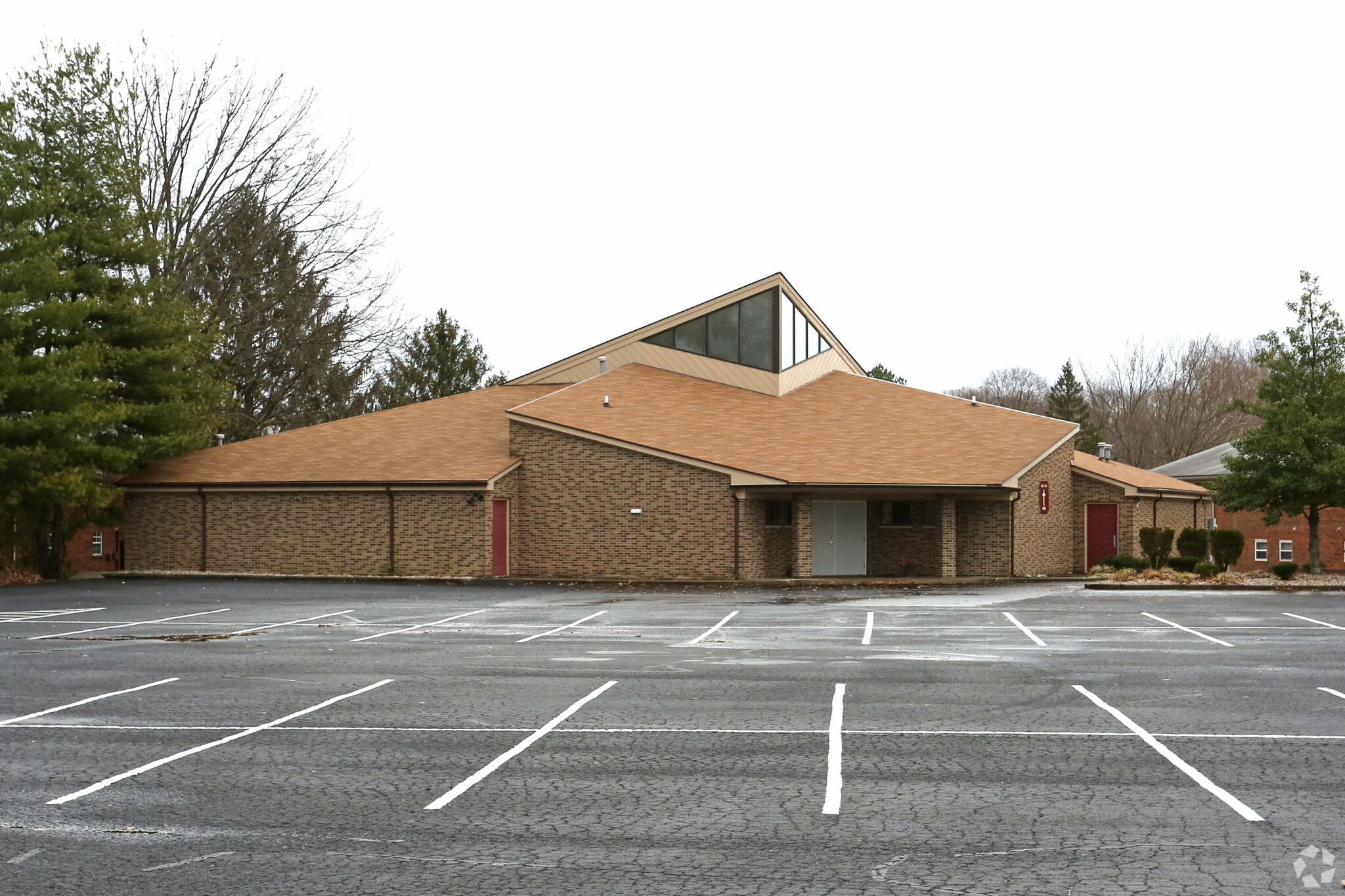 3106 Middle Rd, Jeffersonville, IN for lease Primary Photo- Image 1 of 36