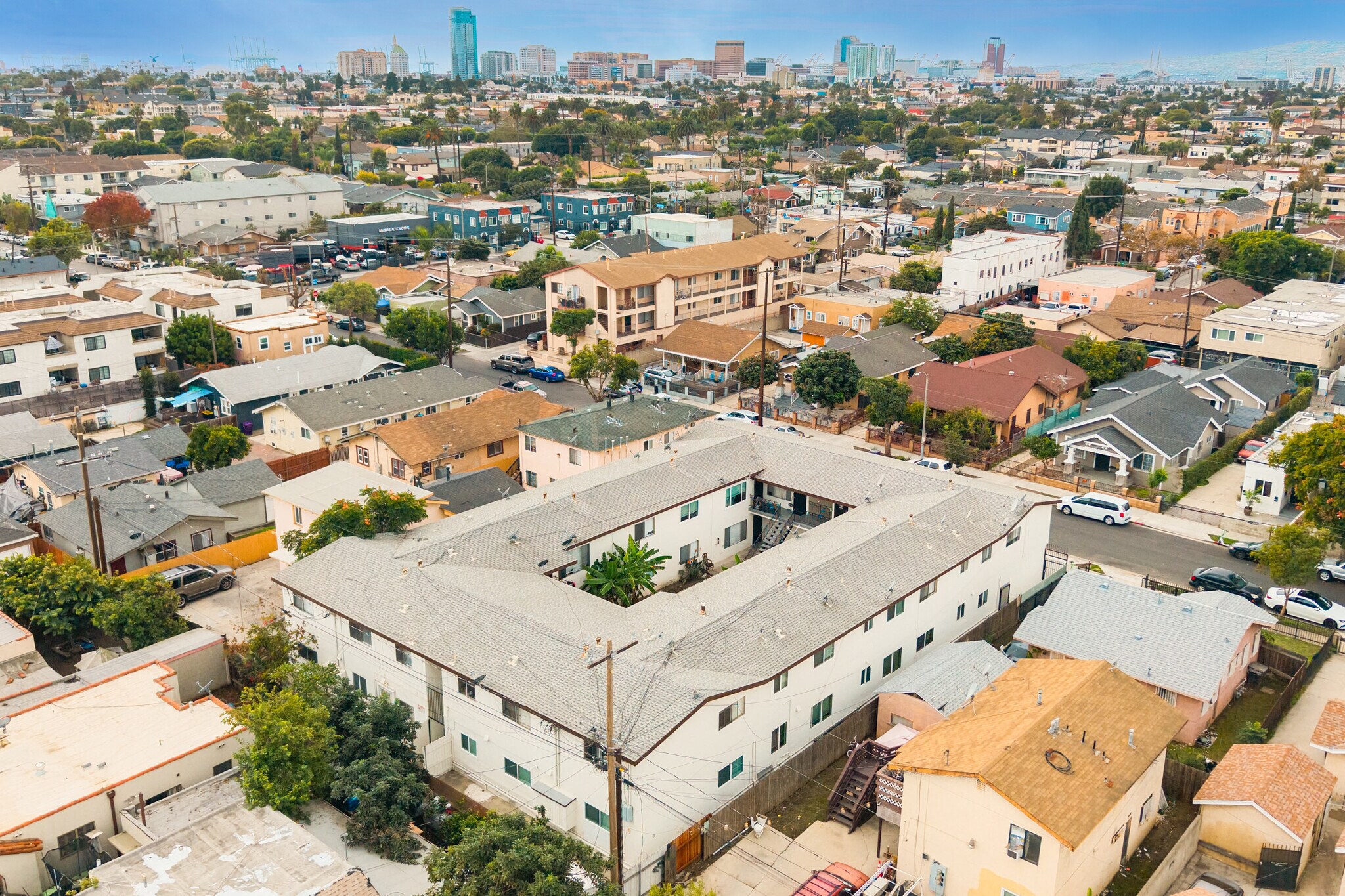 1050 Gaviota Ave, Long Beach, CA à vendre Photo principale- Image 1 de 18