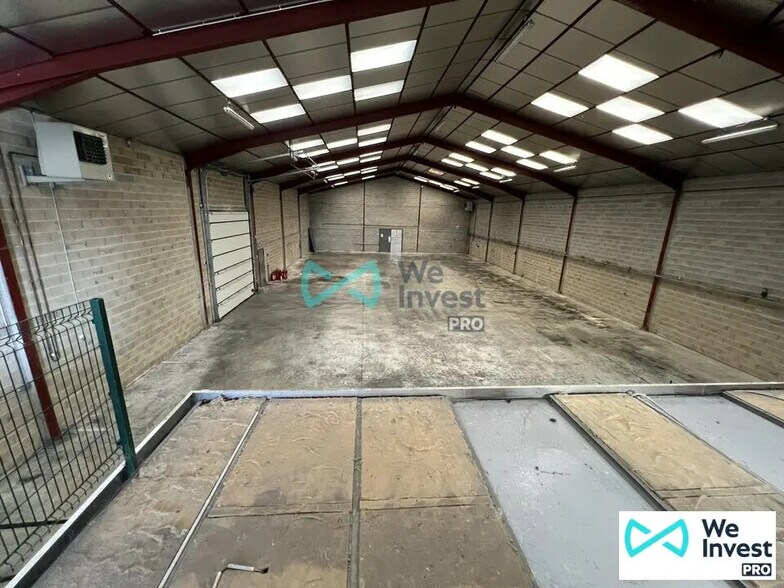 Flex in Reims for lease - Interior Photo - Image 3 of 8