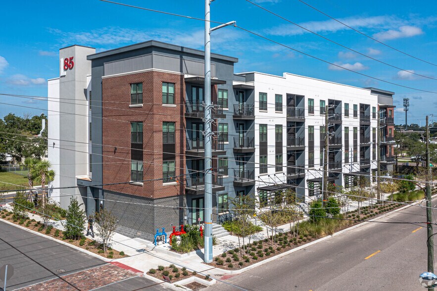 2409 E 2nd Ave, Tampa, FL à louer - Photo du bâtiment - Image 3 de 16