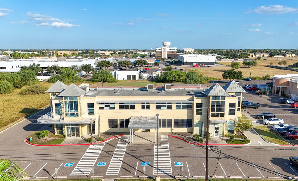 2001 S Cynthia St, McAllen, TX à louer - Photo du bâtiment - Image 1 de 5