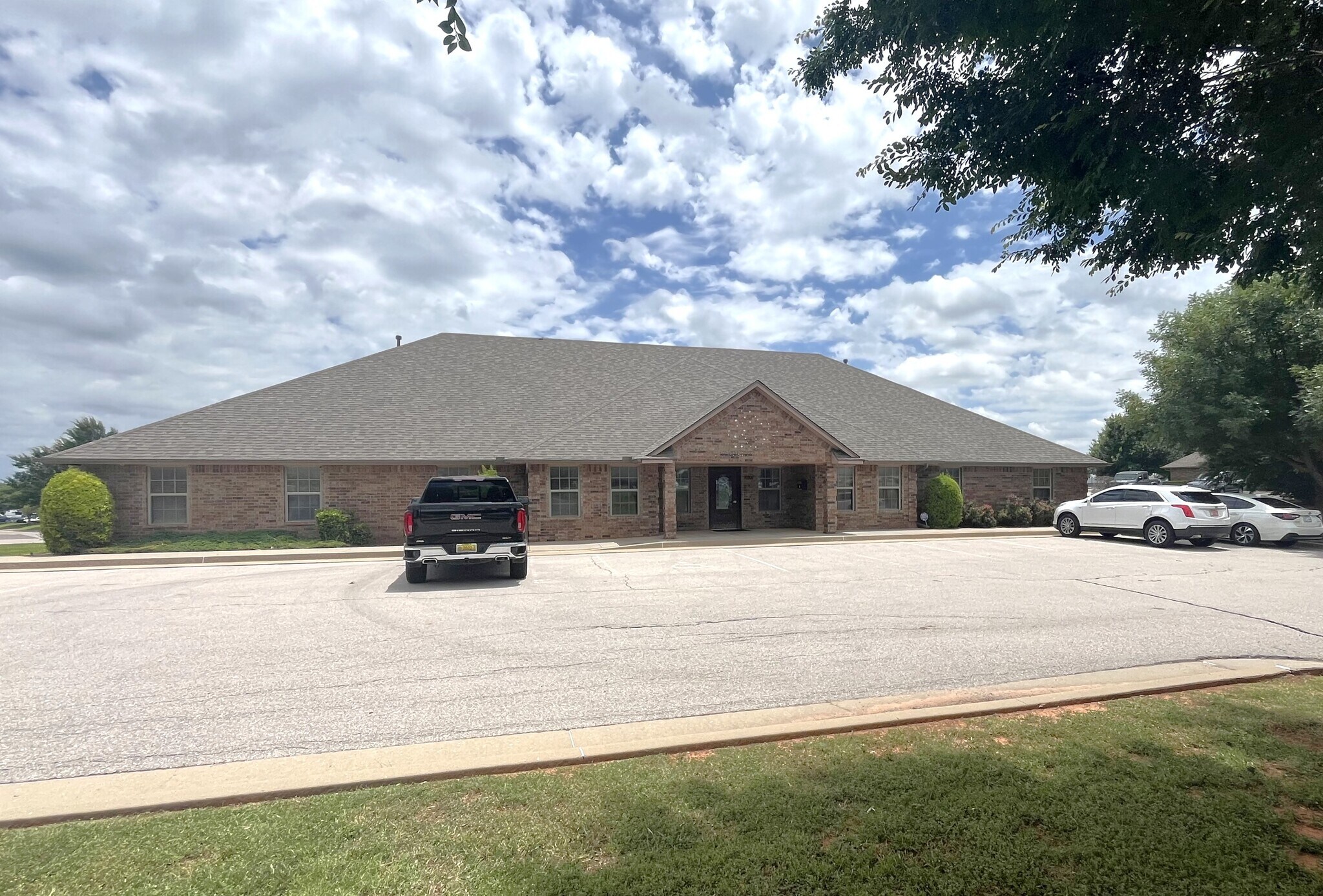 8901 Commerce Park Dr, Oklahoma City, OK à vendre Photo du bâtiment- Image 1 de 1