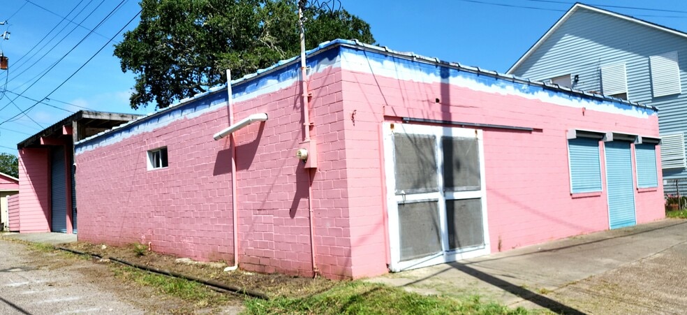 1709 37th St, Galveston, TX for sale - Building Photo - Image 2 of 11