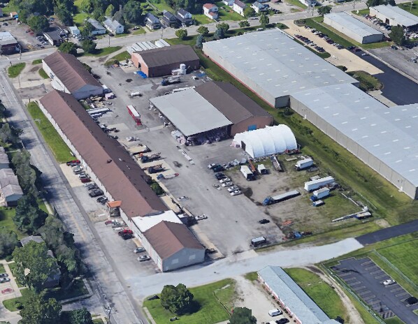 250 S Van Buren Ave, Barberton, OH à louer - Photo du bâtiment - Image 2 de 41