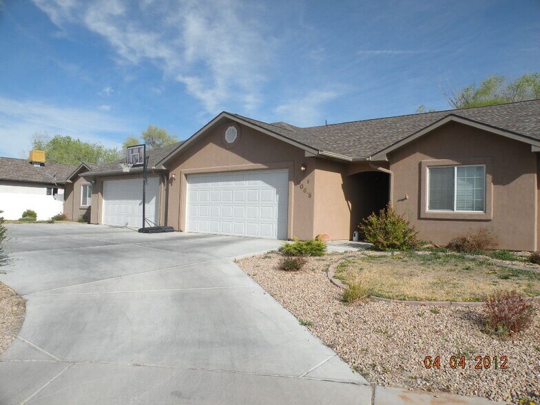 3006 1/2 Oakwood Dr, Grand Junction, CO à vendre - Photo du bâtiment - Image 3 de 4