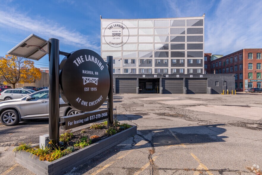 1 Chestnut St, Nashua, NH à louer - Photo du bâtiment - Image 3 de 14