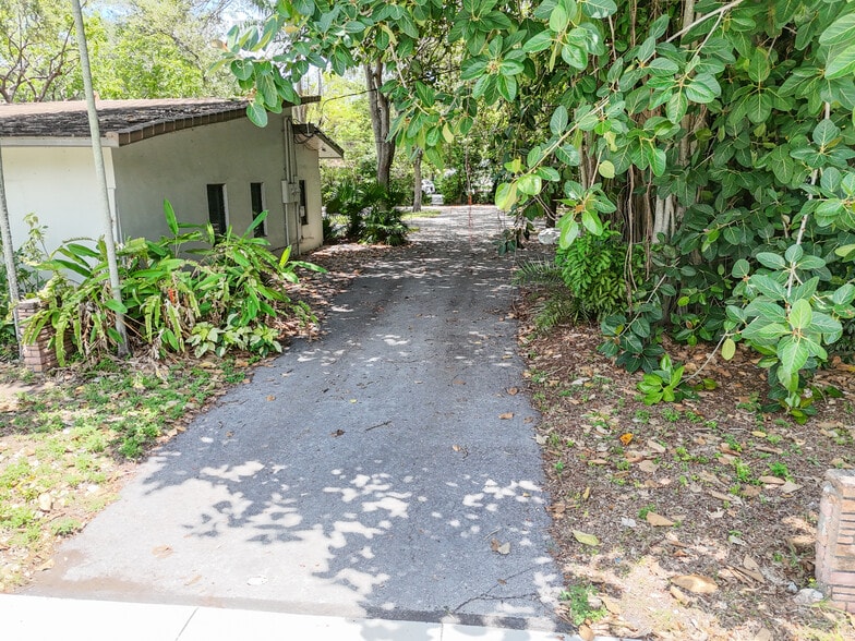 1800 SE 3rd Ave, Fort Lauderdale, FL for lease - Building Photo - Image 3 of 3