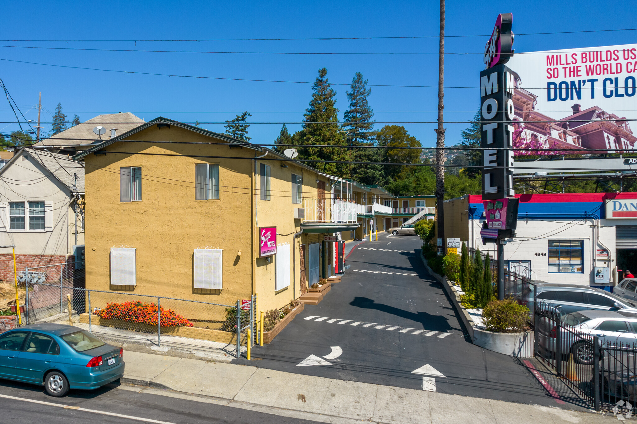 4844 MacArthur Blvd, Oakland, CA à vendre Photo principale- Image 1 de 1