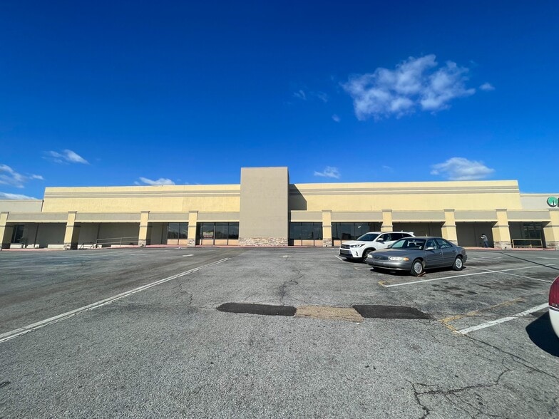 1560-1588 Simpson Hwy, Magee, MS for lease - Building Photo - Image 3 of 9