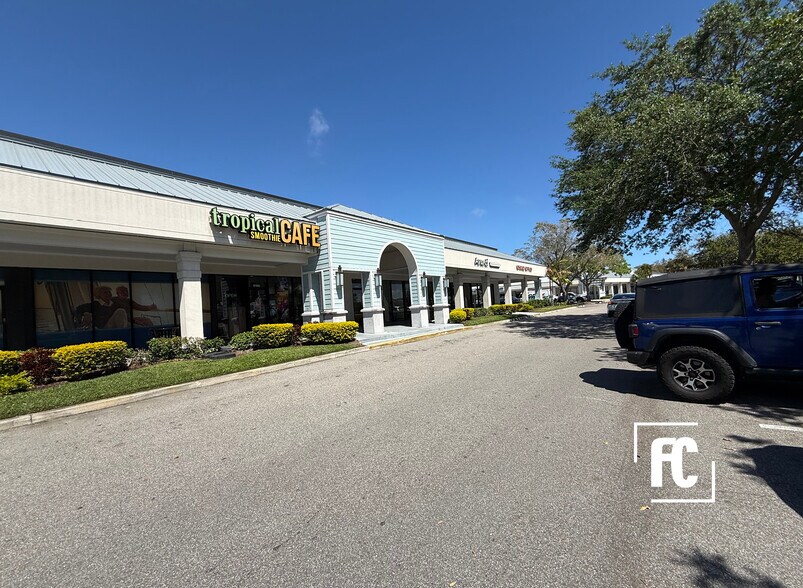9000-9164 S Federal Hwy, Port Saint Lucie, FL à louer - Photo du bâtiment - Image 3 de 27