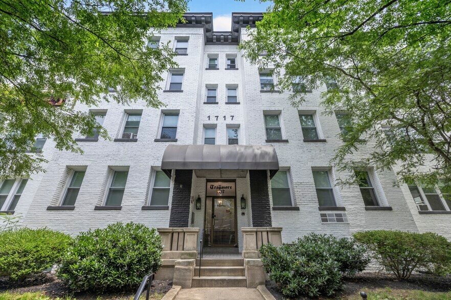 1717 17th St NW, Washington, DC à vendre - Photo du bâtiment - Image 1 de 5