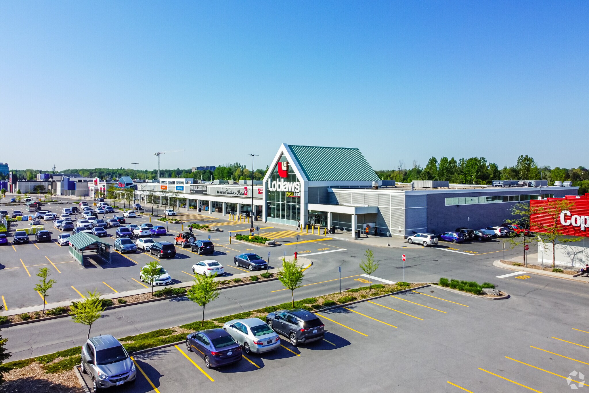 2210 Bank St, Ottawa, ON à louer Photo du bâtiment- Image 1 de 6