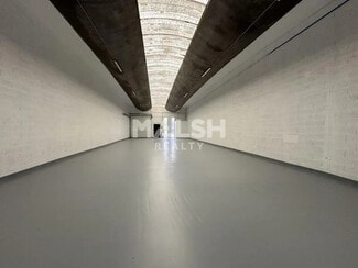 Plus de détails pour Local d'activités à louer