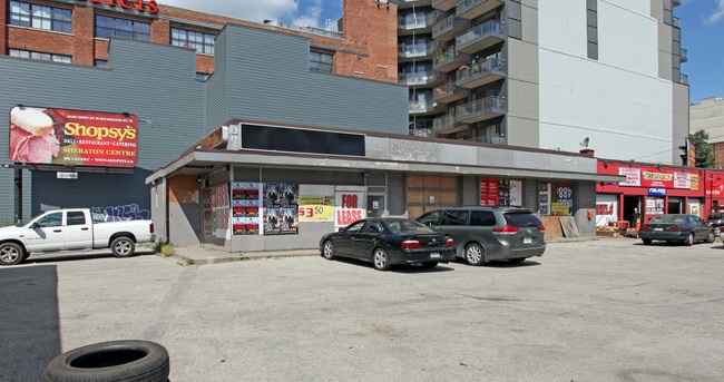More details for 128 Richmond St E, Toronto, ON - Retail for Lease